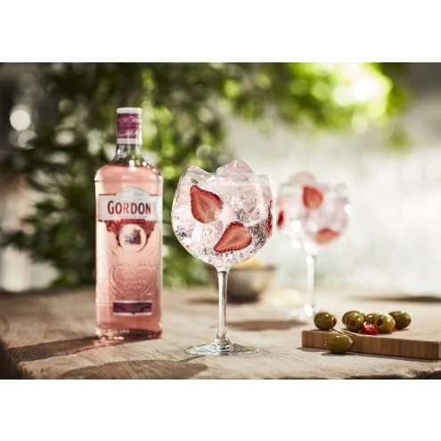 Gordon's Premium Pink Gin 1 L 37,5% 5